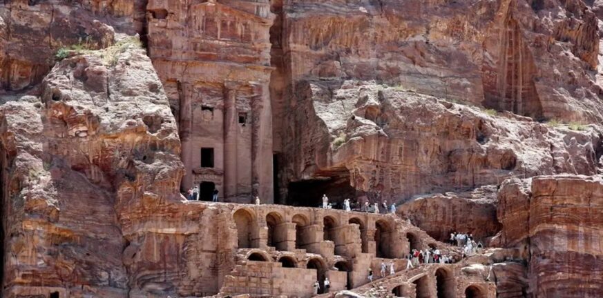 Ιορδανία: Κατακλυσμιαία βροχή πλημμύρισε την αρχαία πόλη της Πέτρας - ΒΙΝΤΕΟ