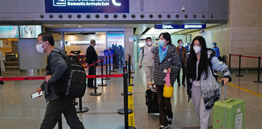 Κίνα: Τέλος στην υποχρεωτική καραντίνα για ταξιδιώτες