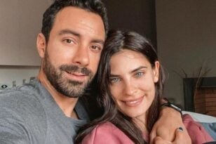 Σάκης Τανιμανίδης: Η φωτογραφία με την Χριστίνα Μπόμπα να ποζάρει με μπικίνι και… το σχόλιο