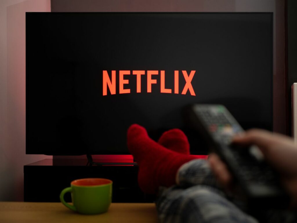 Netflix: Συν 5,9 εκατομμύρια συνδρομητές - Τί άλλαξε μετά το «κυνήγι» των κωδικών πρόσβασης