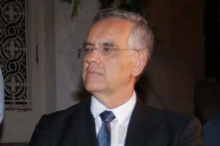 Παρέμβαση Ντογιάκου για την τραγωδία στα Τέμπη - Ανέθεσε την εποπτεία των ερευνών στον εισαγγελέα Λάρισας