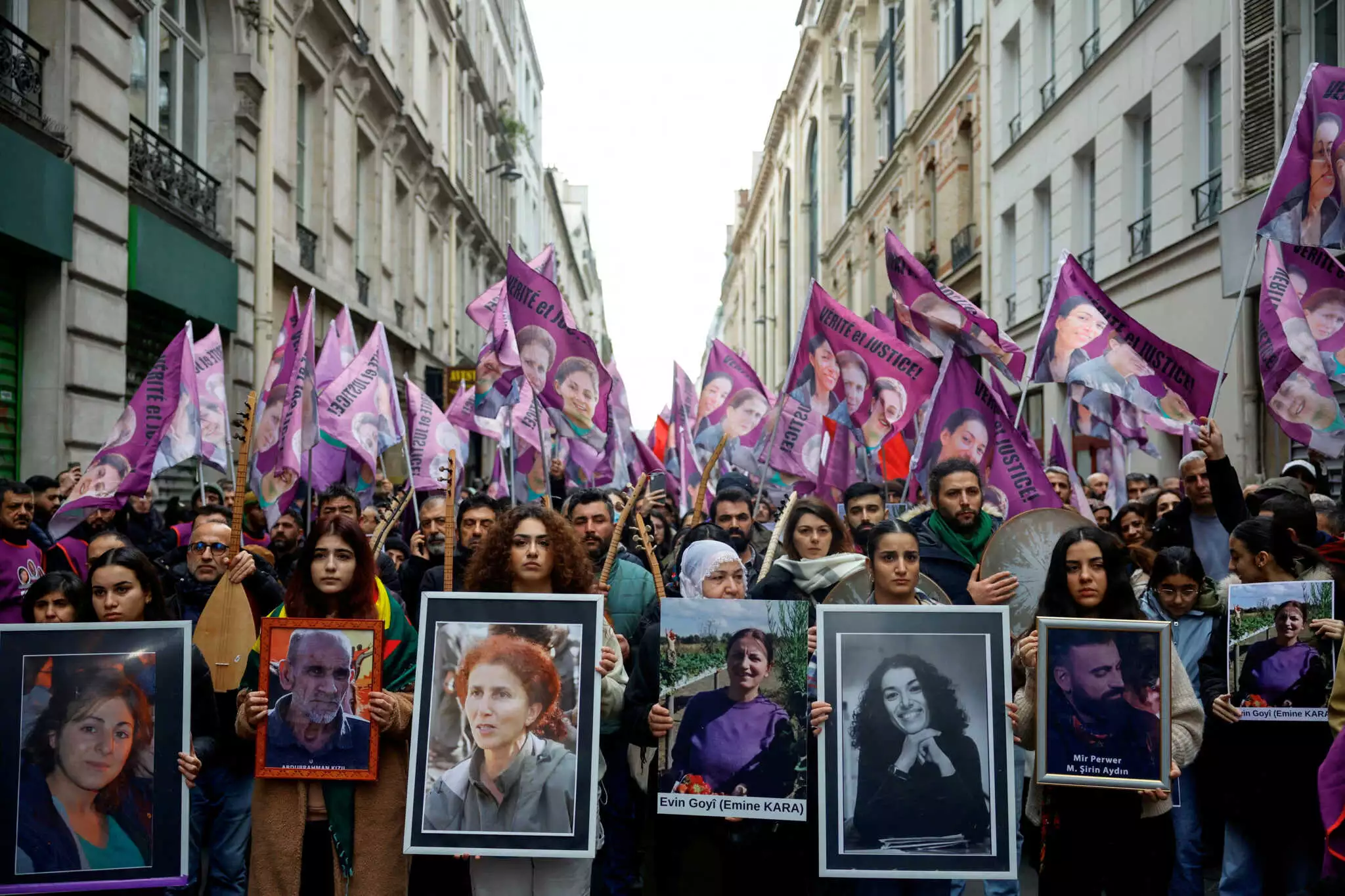 Παρίσι: Προφυλακιστέος ο άνδρας που δολοφόνησε 3 Κούρδους σε κουρείο