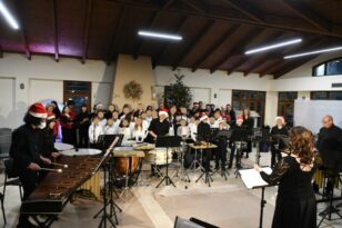 Πάτρα: Το αδιαχώρητο στο «Σπίτι των Χριστουγέννων» - Πλημμύρισε από παιδιά, μουσικές και Χριστουγεννιάτικα τραγούδια