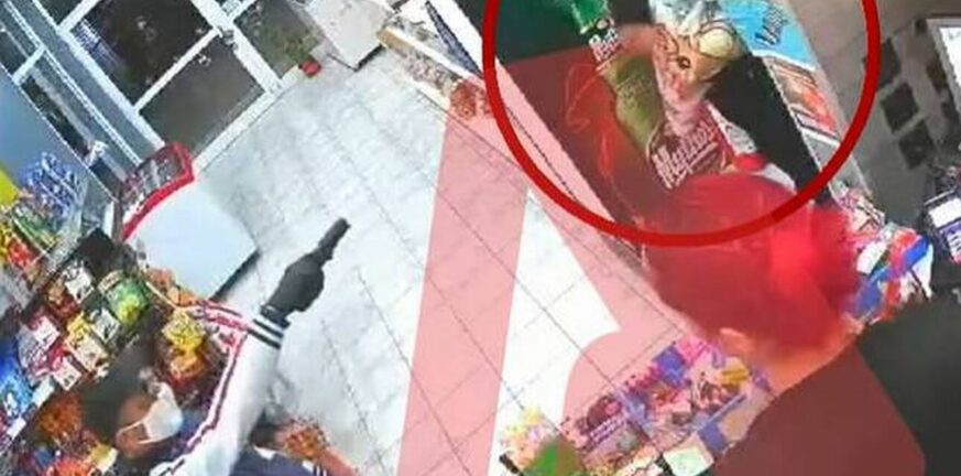 Λιόσια: Άνδρας σε μίνι μάρκετ έστρεψε όπλο σε μητέρα και βρέφος