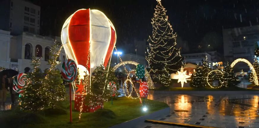Το Σαββατοκύριακο «μυρίζει» Χριστούγεννα στην Πάτρα: Μπαζάρ, παραστάσεις και Αγιοβασίληδες