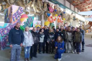 Πάτρα: Το Καρναβαλικό Εργαστήρι επισκέφθηκε ο δήμαρχος Κώστας Πελετίδης - ΦΩΤΟ