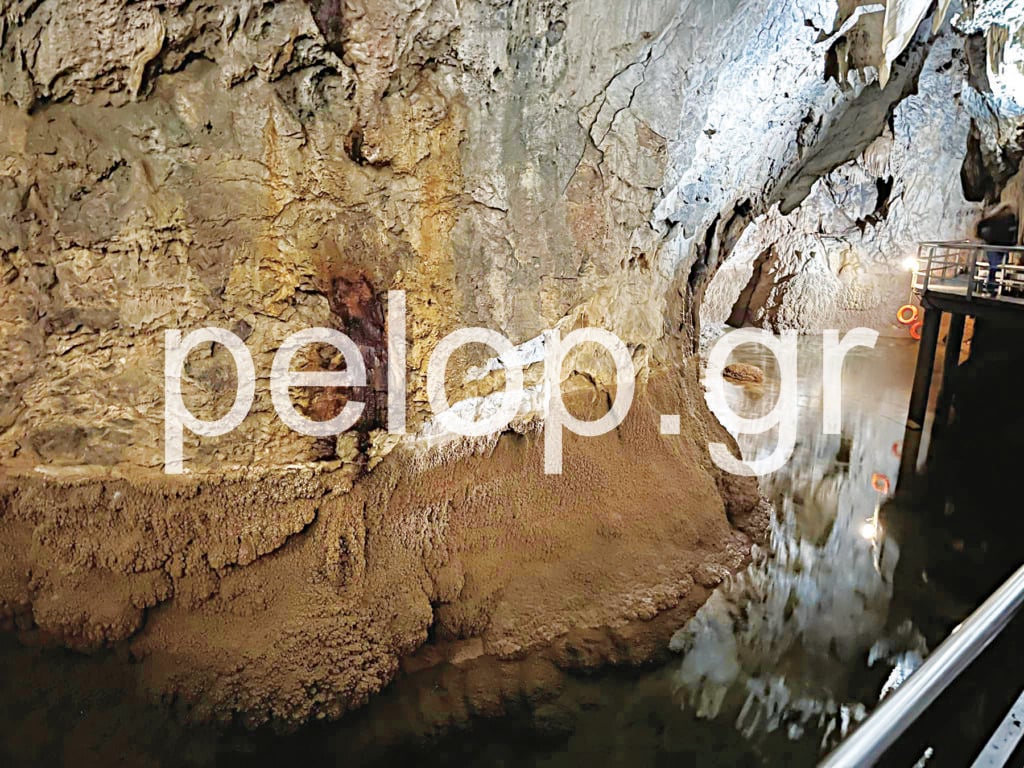 ΑΠΟΣΤΟΛΗ Καλάβρυτα: Η «Π» τρύπωσε στο Σπήλαιο Λιμνών και βρήκε... νυχτερίδες - ΦΩΤΟ