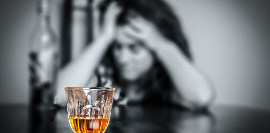 Αλκοόλ: Με ποιους καρκίνους συνδέεται ακόμη και η ελάχιστη κατανάλωση
