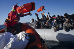 Λιβύη: Πολύνεκρο ναυάγιο σκάφους - Μετέφερε μετανάστες