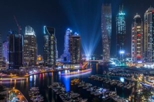 Ντουμπάι: Βάζει τέλος στον φόρο του 30% στο αλκοόλ για χάρη του τουρισμού