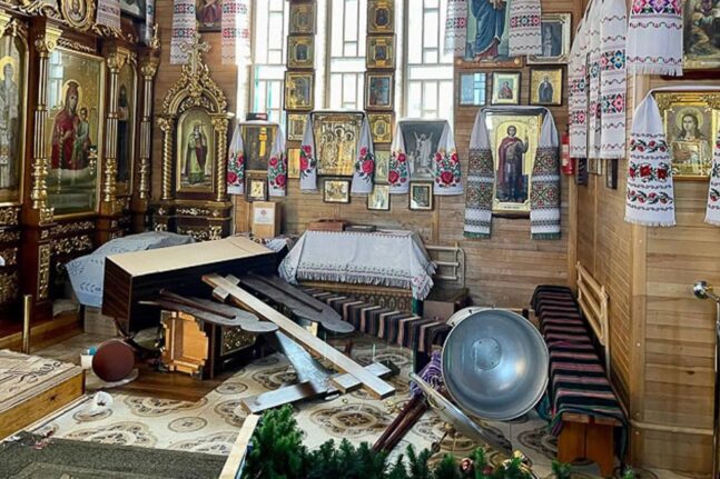 Βίνιτσα: Εισέβαλε σε εκκλησία και μαχαίρωσε στο λαιμό τον ιερέα