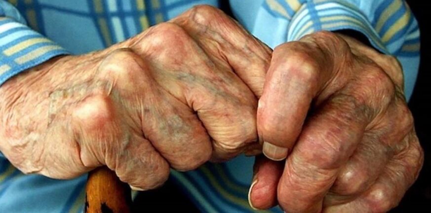 Κορινθία: Επίθεση σε 83χρονο ηλικιωμένο στο Βραχάτι - Του άρπαξαν 4.000 ευρώ