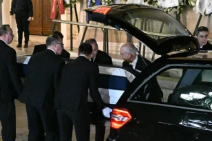 Κηδεία Κωνσταντίνου: Ποιοι βουλευτές και πολιτικοί θα βρεθούν στη Μητρόπολη
