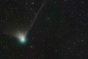 O πράσινος κομήτης πλησιάζει τη Γη την Τετάρτη - Έχει να έρθει τόσο κοντά από την εποχή των Νεάντερταλ