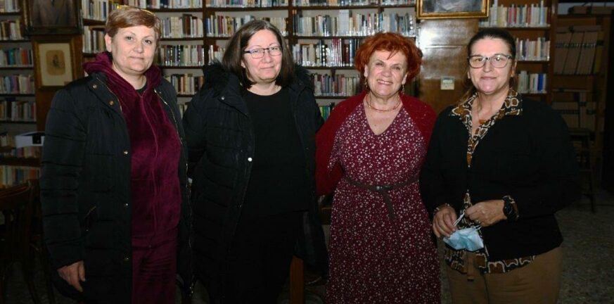 Πάτρα - Πολιτιστικός Οργανισμός: Παραδόθηκαν βιβλία στο ΓΕΛ Ρίου και Εκπολιτιστικό Σύλλογο Μιντιλογλίου