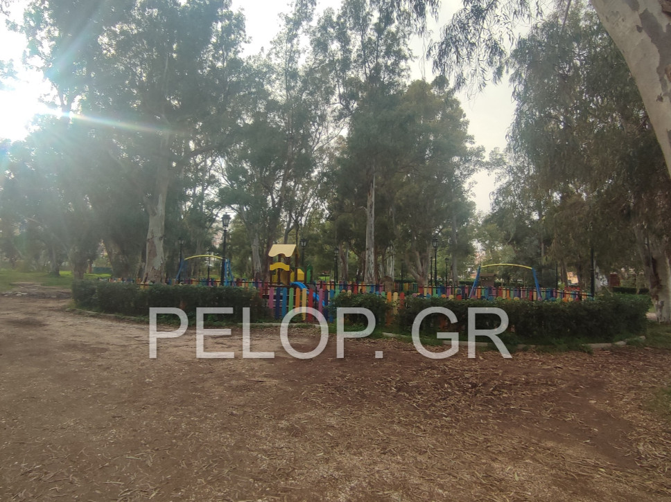 Κεφαλονιά: Εικόνες εγκατάλειψης στο Δημοτικό Πάρκο του Αργοστολίου - «Σφυρά αδιάφορα» ο Δήμος