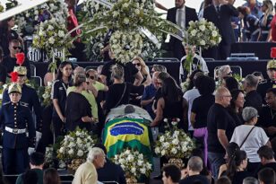 Βραζιλία - Αποχαιρετισμός στον Πελέ: Σε «κάθετο νεκροταφείο» 14 ορόφων η ταφή του - ΦΩΤΟ - ΒΙΝΤΕΟ