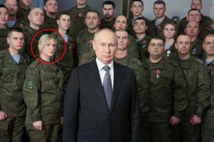 Πούτιν: Το δημοσίευμα βόμβα για τους στρατιώτες - ηθοποιούς και τη μυστηριώδη γυναίκα στο πρωτοχρονιάτικό μήνυμά του