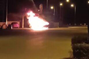 Σέρρες: Αυτοκίνητο έπιασε φωτιά μπροστά σε πρατήριο βενζίνης - ΒΙΝΤΕΟ
