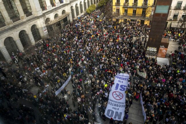 Ισπανία: Στους δρόμους χιλιάδες διαδηλωτές για την υποβάθμιση του συστήματος υγείας