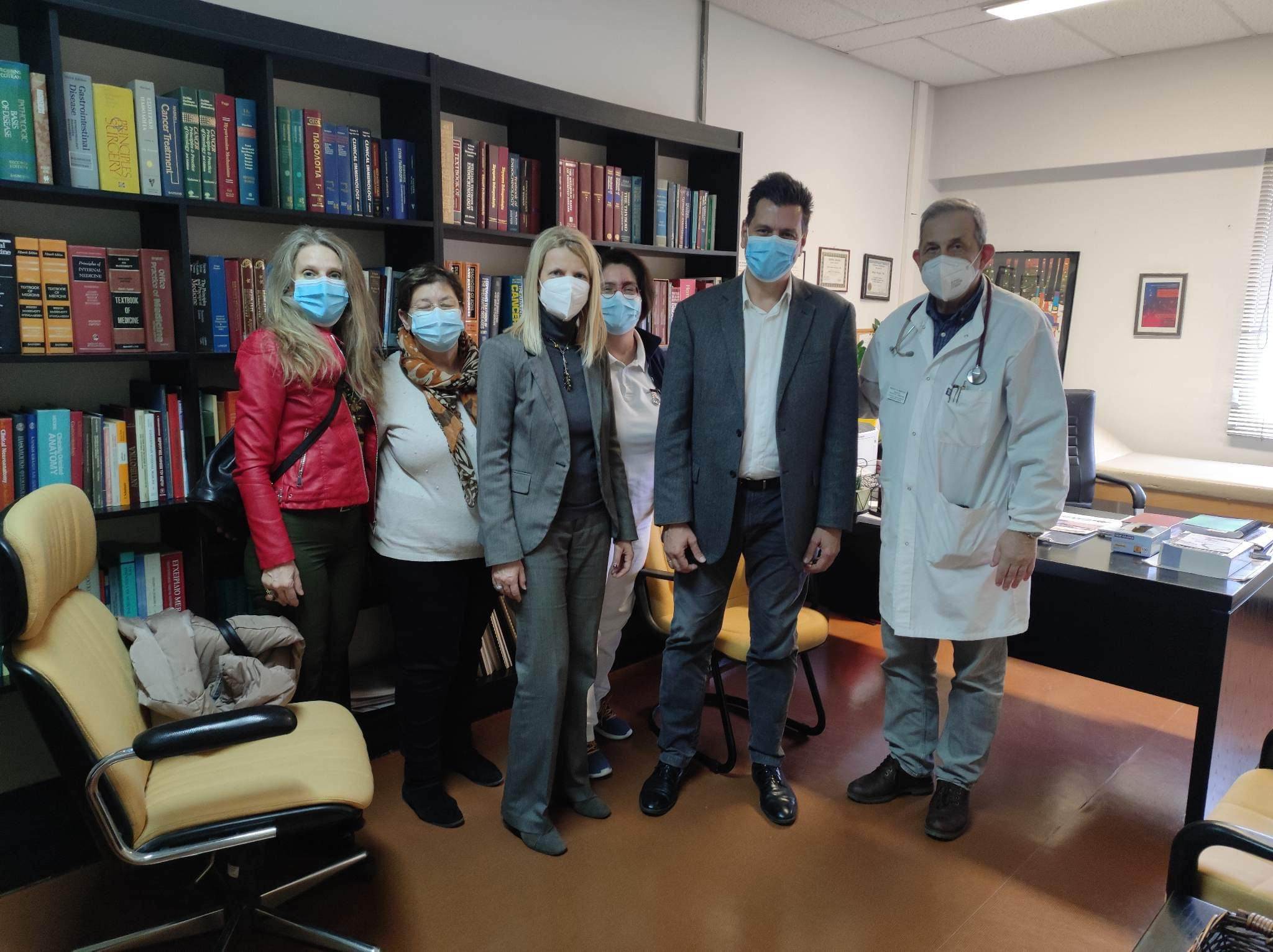 σπιράλ: Επίσκεψη Ψωμά στο Πανεπιστημιακό Νοσοκομείο του Ρίου - ΦΩΤΟ