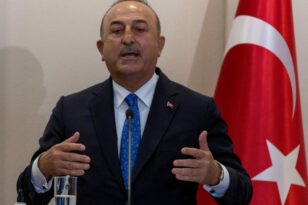 Τσαβούσογλου: Η Τουρκία λέει ξεκάθαρο «όχι» στην ένταξη της Σουηδίας στο ΝΑΤΟ