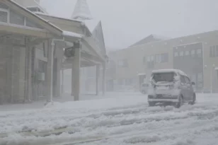 Ιαπωνία: Ένας νεκρός από τις σφοδρές χιονοπτώσεις - Προβλήματα στις μετακινήσεις ΒΙΝΤΕΟ