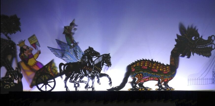 Θέατρο Σκιών: Σήμερα «ο Αρλεκίνος και ο Καραγκιόζης στους ρυθμούς του Πατρινού Καρναβαλιού» από τον Χρήστο Πατρινό