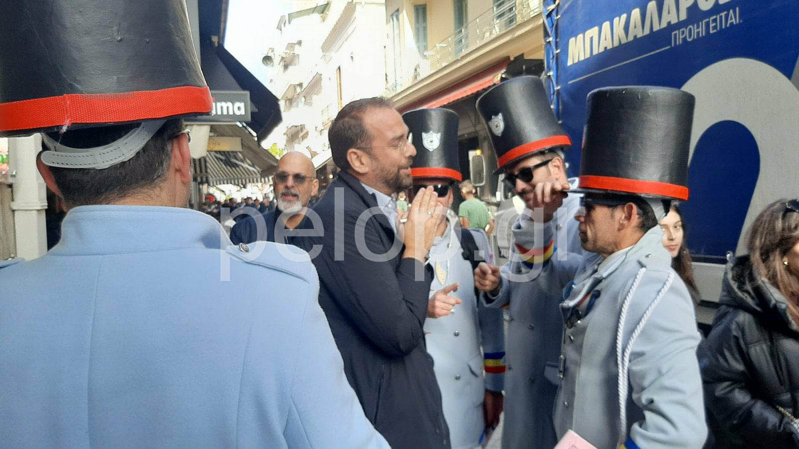 Πάτρα: Συνελήφθη ο Νεκτάριος Φαρμάκης - Άμεση επέμβαση της Καρναβαλικής Αστυνομίας ΦΩΤΟ