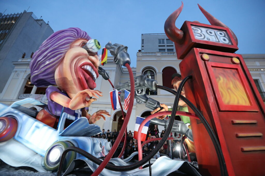Πατρινό Καρναβάλι 2023: Τα ευφάνταστα άρματα στους δρόμους της Πάτρας ΦΩΤΟ