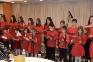 Πατρινό Καρναβάλι 2023: Τραγούδια αγάπης και ρυθμοί καρναβαλικοί από παιδική χορωδία Αμαλίας Αντωνοπούλου