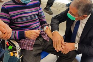 Πάτρα - Γιάννης Καρβέλης: Κοντά στους ογκολογικούς ασθενείς του νοσοκομείου "Άγιος Ανδρέας"