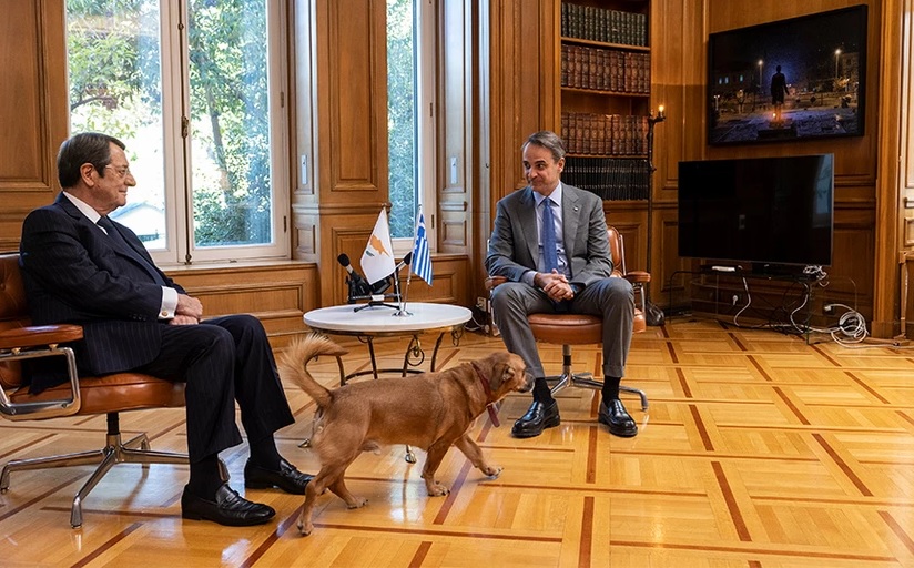 Έντονη συγκίνηση στη συνάντηση Μητσοτάκη-Αναστασιάδη: «Φίλε Πρωθυπουργέ, είναι και για μένα ειλικρινά μια στιγμή τρομερά ευαίσθητη»