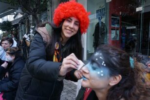 Πατρινό Καρναβάλι 2023: Συνέβησαν «Μεγάλες Στιγμές» στον πεζόδρομο της Ρήγα Φεραίου - ΦΩΤΟ