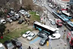 Κωνσταντινούπολη: Σοκαριστικό βίντεο με λεωφορείο να πέφτει πάνω σε πεζούς - Δύο νεκροί και πέντε τραυματίες