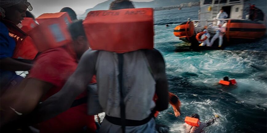 Ιταλία: Εντοπίστηκαν 8 πτώματα σε πλεούμενο στα χωρικά ύδατα της Μάλτας - Δεκάδες οι διασωθέντες