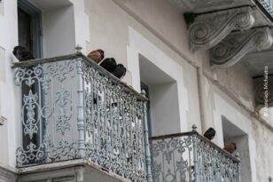Πάτρα: Γιατί κινδυνεύουν τα μπαλκόνια μας; Ο πολιτικός μηχανικός Χρόνης Παπανικολόπουλος κρούει τον κώδωνα λίγο πριν το Καρναβάλι
