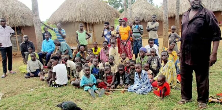 Ουγκάντα: Πατέρας με 102 παιδιά, 12 συζύγους και 578 εγγόνια αποσύρεται από την… ενεργό δράση