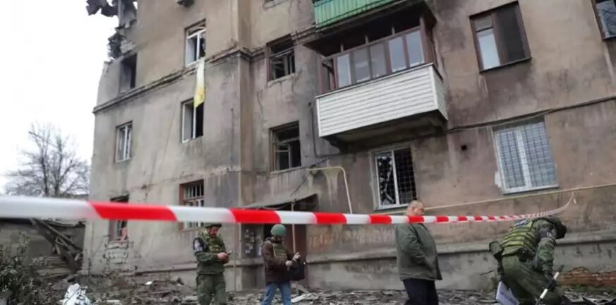 Ουκρανία: 4 νεκροί και δεκάδες τραυματίες από ρωσικούς βομβαρδισμούς