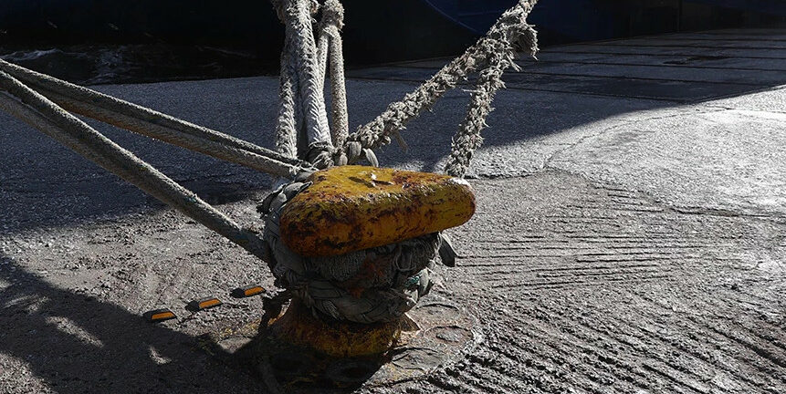 Πλοίο έμεινε δεμένο στο λιμάνι της Κυλλήνης λόγω βλάβης – Ταλαιπωρία για 188 επιβάτες