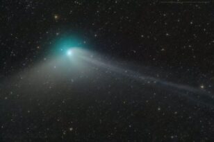 Πράσινος κομήτης πλησιάζει απόψε τη γη μετά από την εποχή των παγετώνων - ΒΙΝΤΕΟ