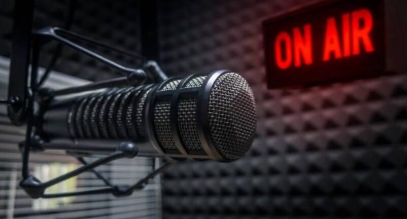 ΑΦΙΕΡΩΜΑ - Παγκόσμια Ημέρα Ραδιοφώνου: Αχαιοί ραδιοφωνικοί παραγωγοί μιλούν στην «Π» για το παρελθόν και για το μέλλον