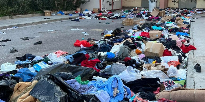Τι απαντάει ο Γιώργος Πατούλης για τα πεταμένα ρούχα που προορίζονταν για τους σεισμόπληκτους της Τουρκίας - ΒΙΝΤΕΟ