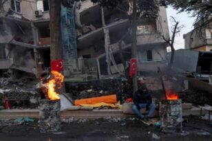 Τουρκία: Ξεκίνησε η πρώτη δίκη για τις κακοτεχνίες των κτιρίων που κατέρρευσαν στον σεισμό των 7,8 Ρίχτερ