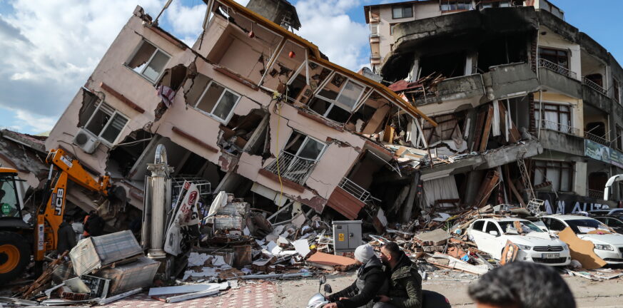 Οίκος Fitch: Έως 4 δισεκατομμύρια δολάρια οι ζημιές σε Τουρκία και Συρία!