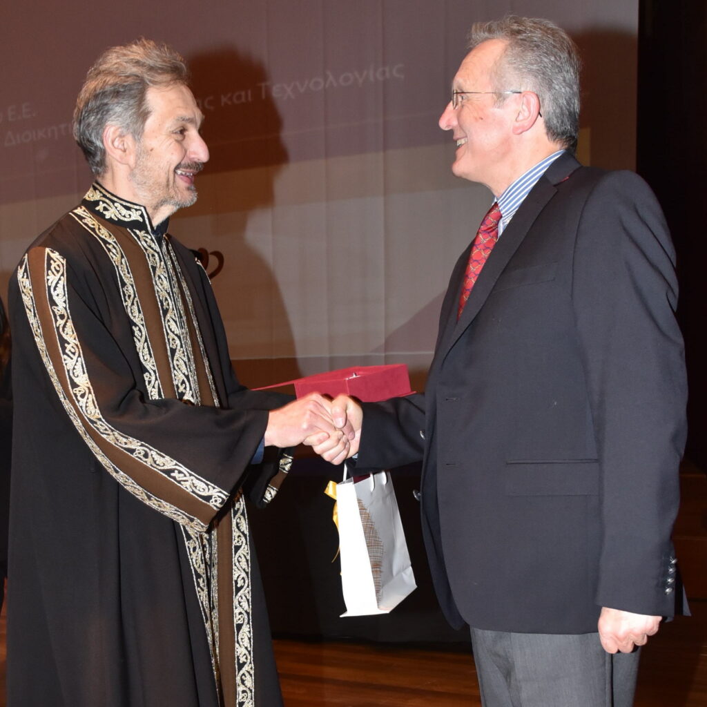 Αθανάσιος Σκόδρας: Απέσπασε το βραβείο εξαίρετης διδασκαλίας του Πανεπιστημίου Πατρών