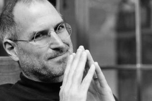 Steve Jobs: Η ευτυχία σου θα φανεί μέσα από αυτές τις 3 ερωτήσεις σύμφωνα με τον θρύλο της τεχνολογίας