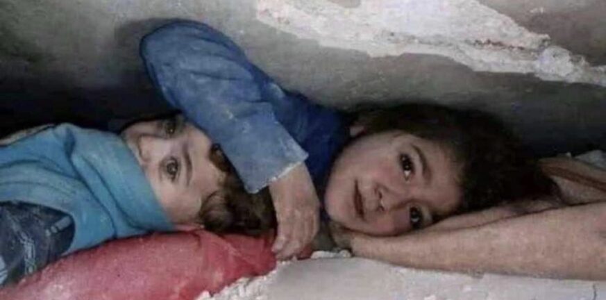 Σεισμός στη Συρία: 7χρονη προστάτευε το κεφάλι του αδελφού της επί 17 ώρες στα συντρίμμια