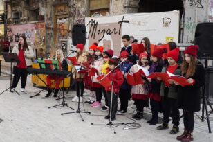 Πάτρα: Τραγούδια αγάπης και Καρναβαλιού γέμισαν την Ρήγα Φεραίου