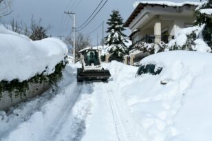 Κακοκαιρία «Μπάρμπαρα» – Εύβοια: Διακοπές ρεύματος και χωριό «καλυμμένο» από χιόνι – Σε απόγνωση εκατοντάδες κάτοικοι